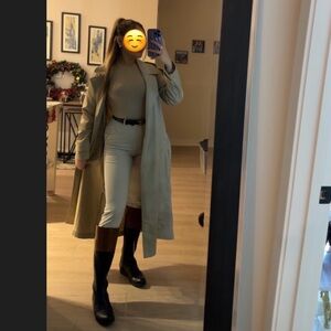 Tommy Hilfiger Women Two toned Riding boots size 8.5